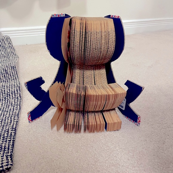 Cute “&” Book Decor Shelf display item - Picture 3 of 4